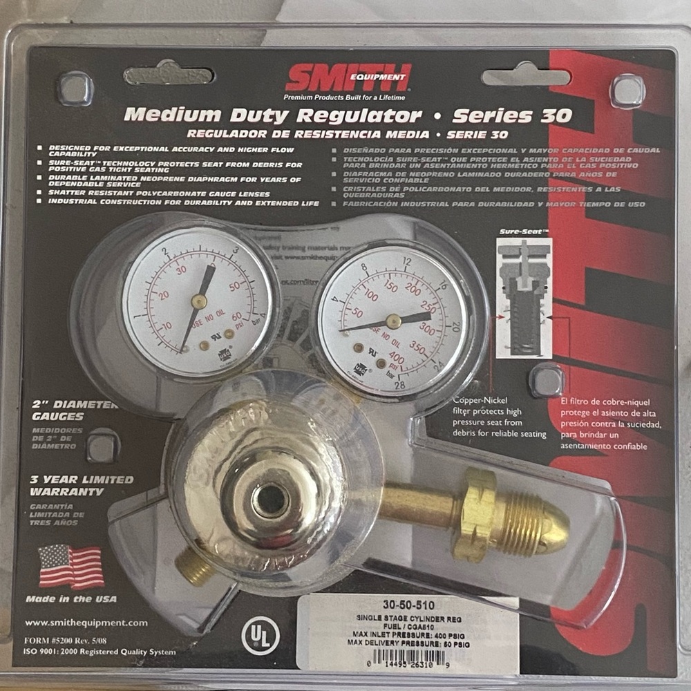 SMITH Medium Duty Regulator - Silver and Red Series 30